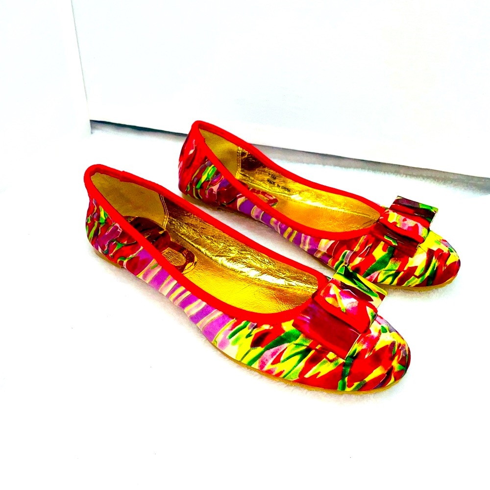 Charles by Charles David Floral Flats